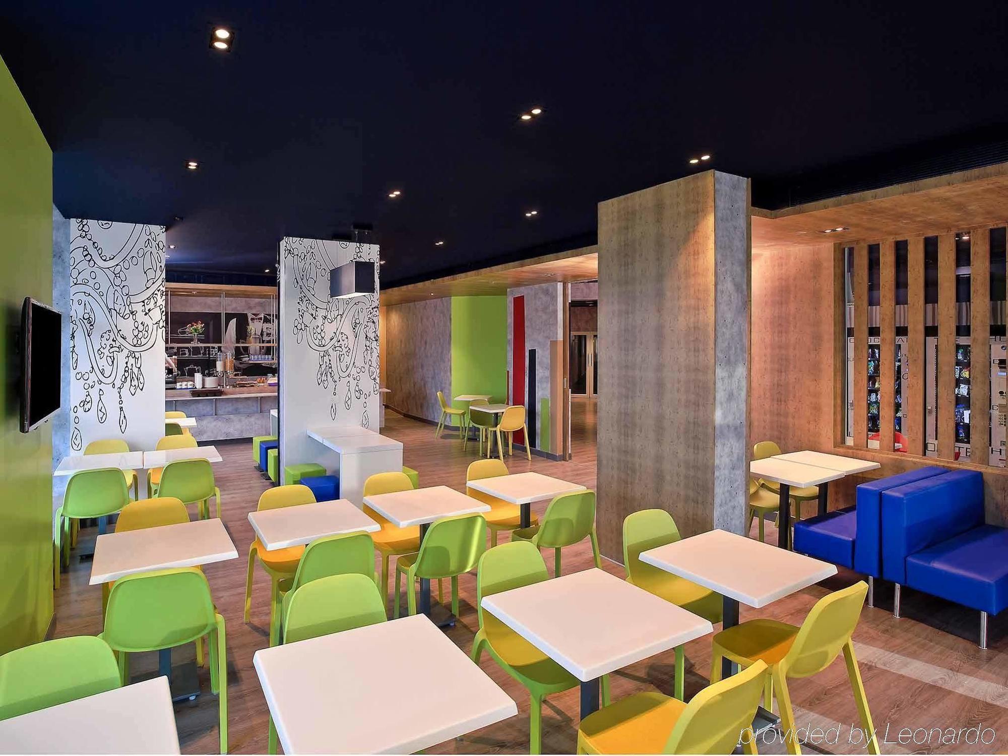 Holiday Inn Express Pune Pimpri By Ihg Exterior photo