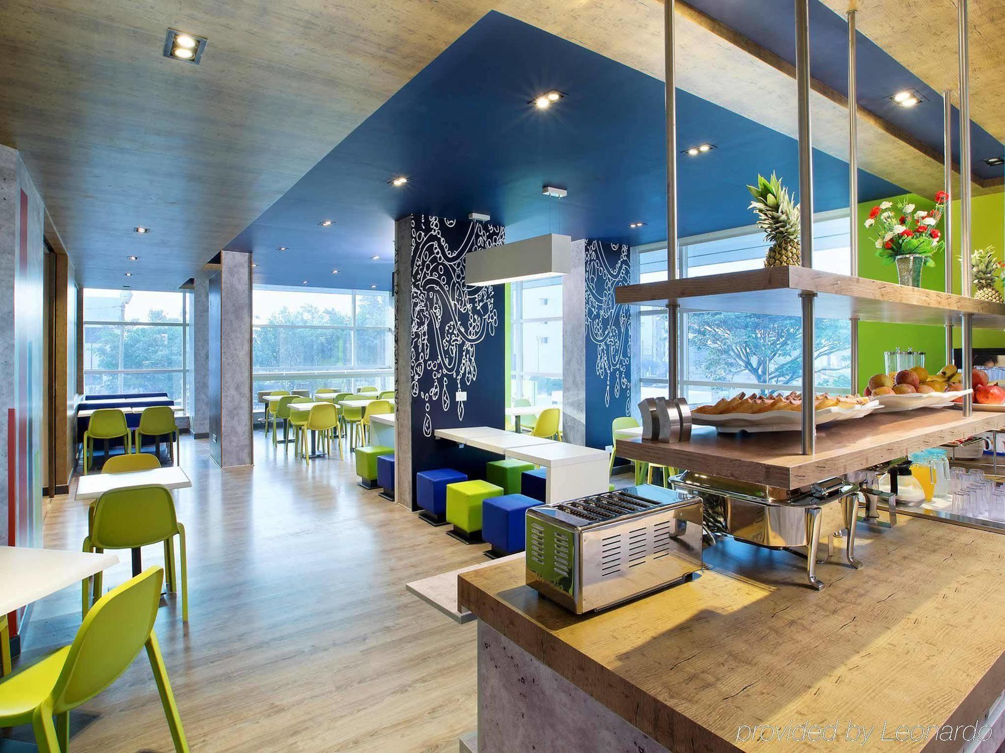 Holiday Inn Express Pune Pimpri By Ihg Exterior photo